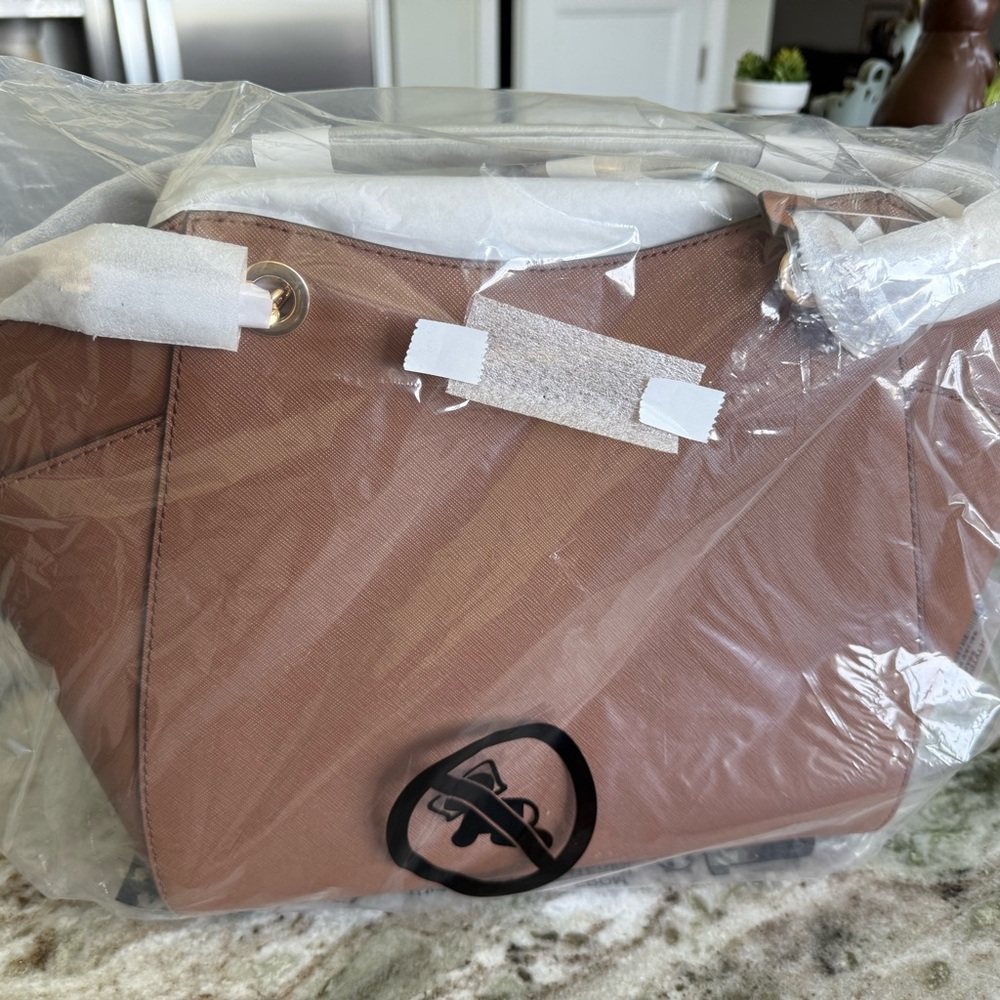 MICHAEL Michael Kors Tan Shoulder Bag Structured Design